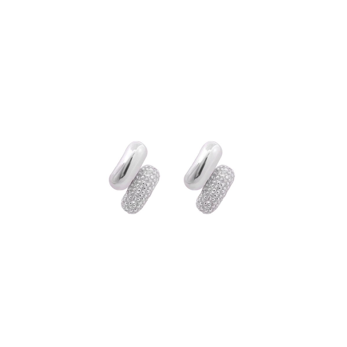 Fine jewellery, silver jewellery, hypoallergenic, tarnish-free, close-up front view of a Pair of silver ear studs embedded with crystals on a white background