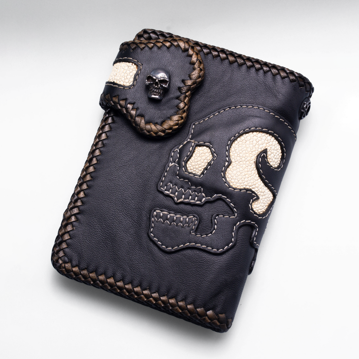 Hand‑Stitched Leather Wallet with Silver Skull Snap