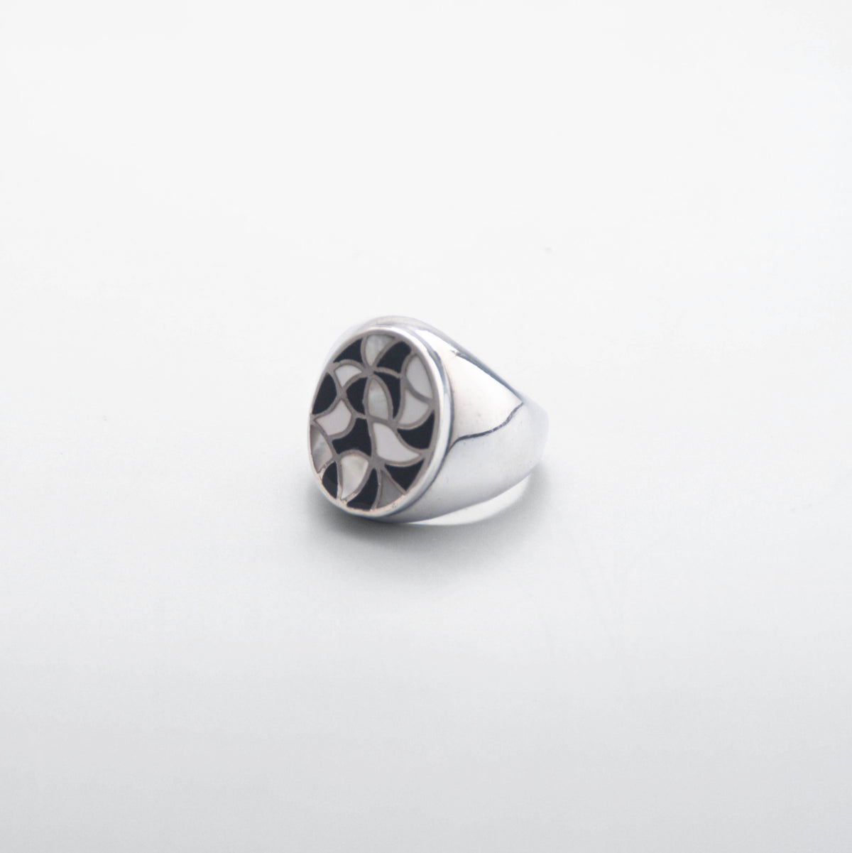 Silver Mother of Pearl Signet Ring