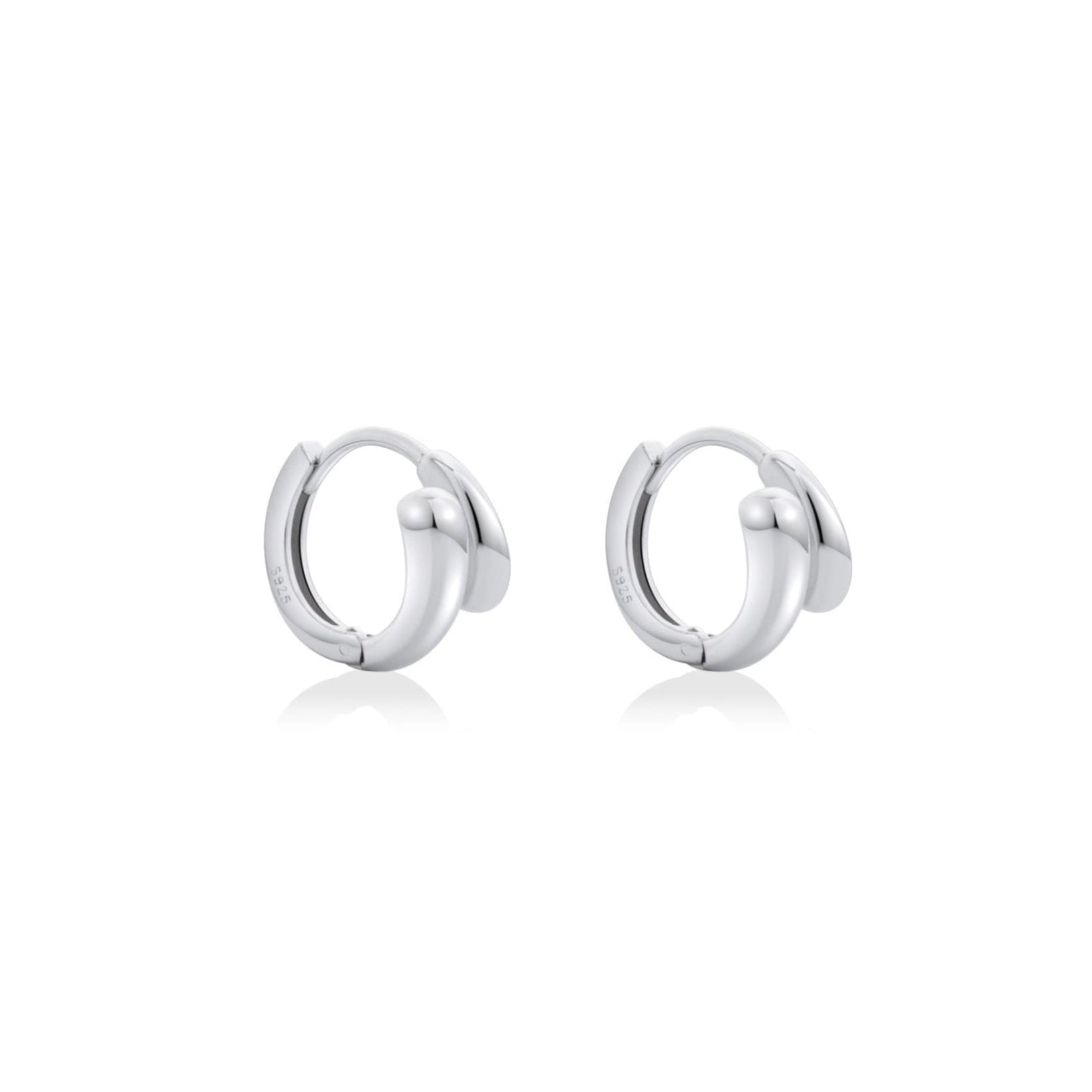 Fine jewellery, silver jewellery, hypoallergenic, tarnish-free,
close-up left view of a Pair of silver hoop earrings on a white background